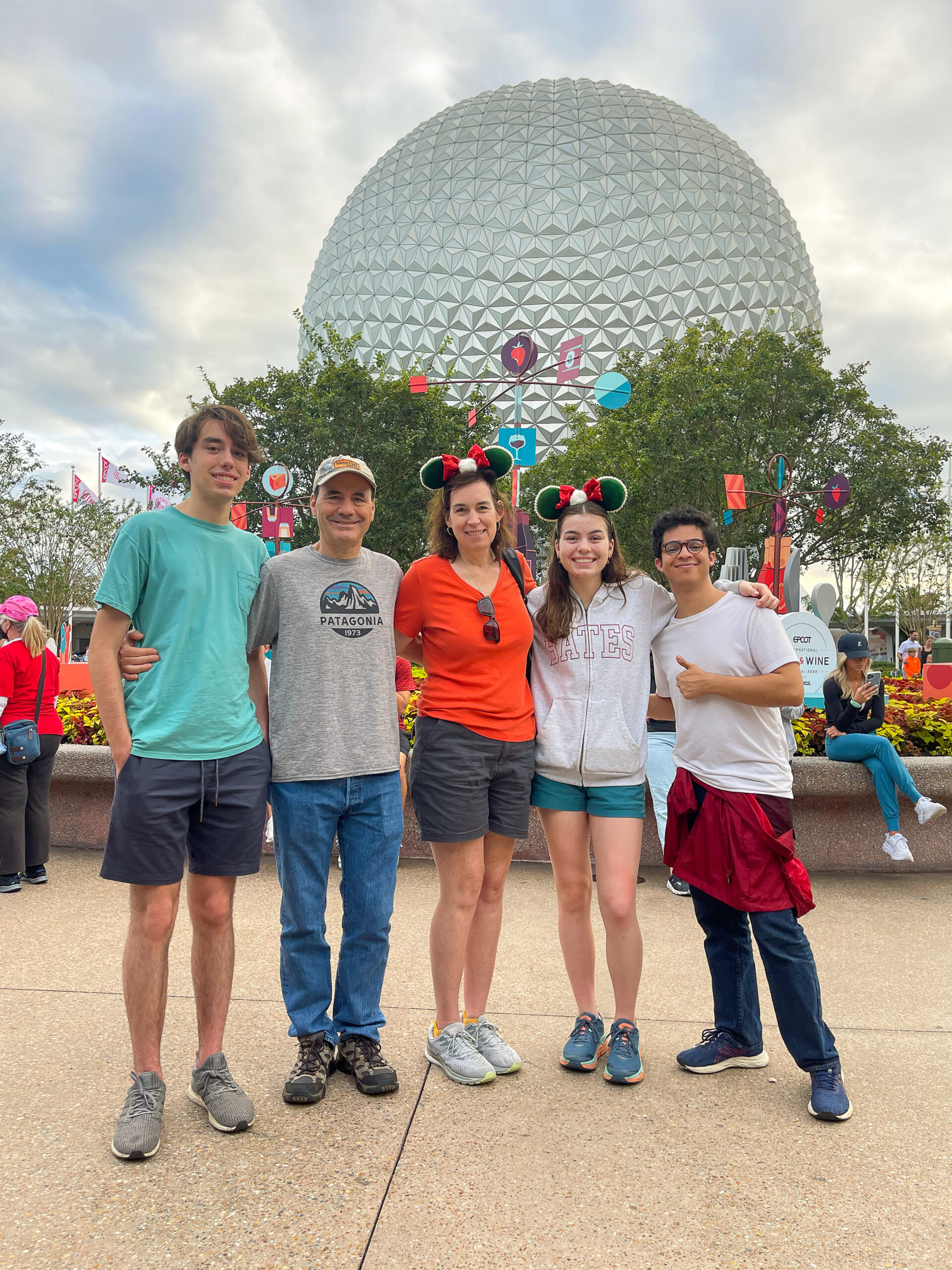 Kade, Don, Laura, And Sierra Stark, Manuel Machorro, Epcot, FL